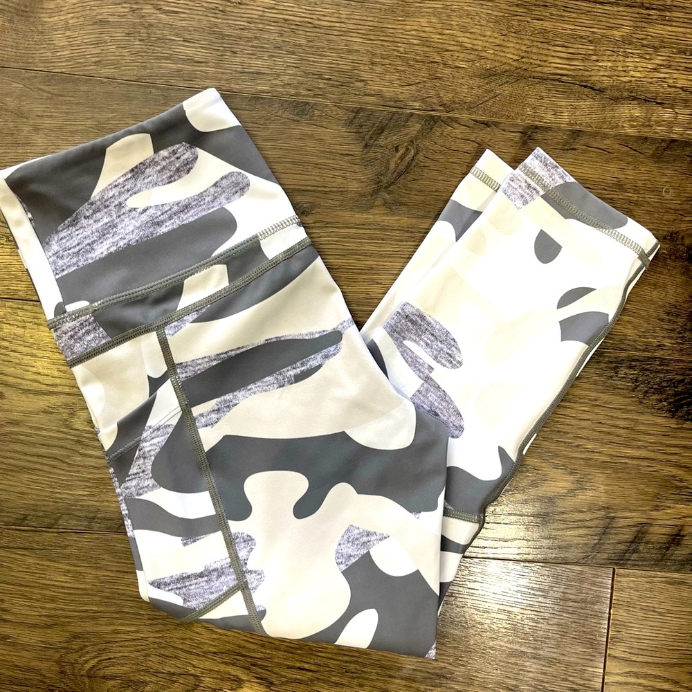 Zyia White Camo Light n Tights